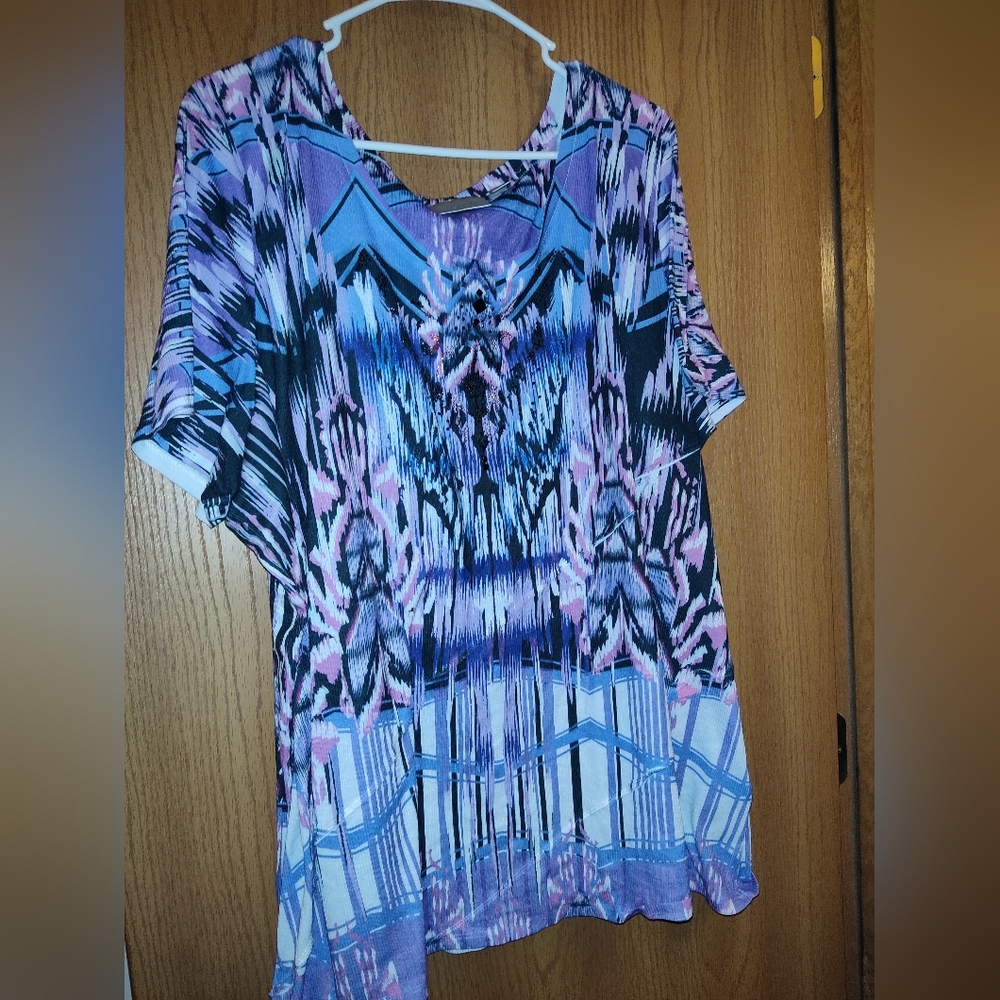 Avenue size 30/32 Top EUC